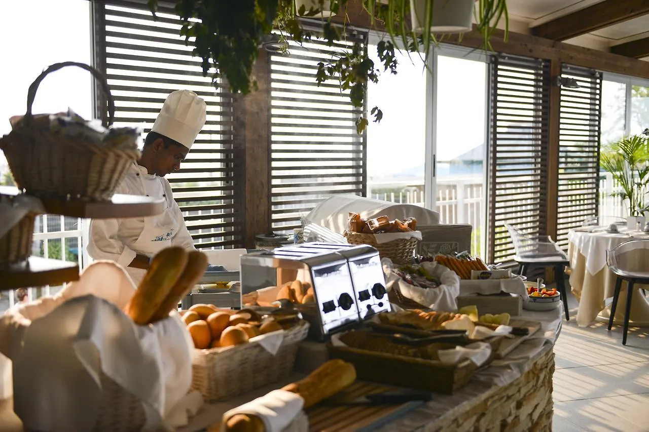 Hotel Delle Nazioni Lido di Jesolo 4*,  Italien